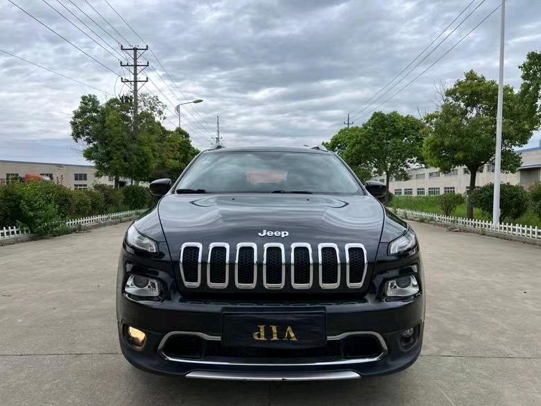 鹽城18年Jeep自由光1