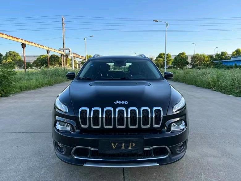 鹽城16年Jeep自由光1