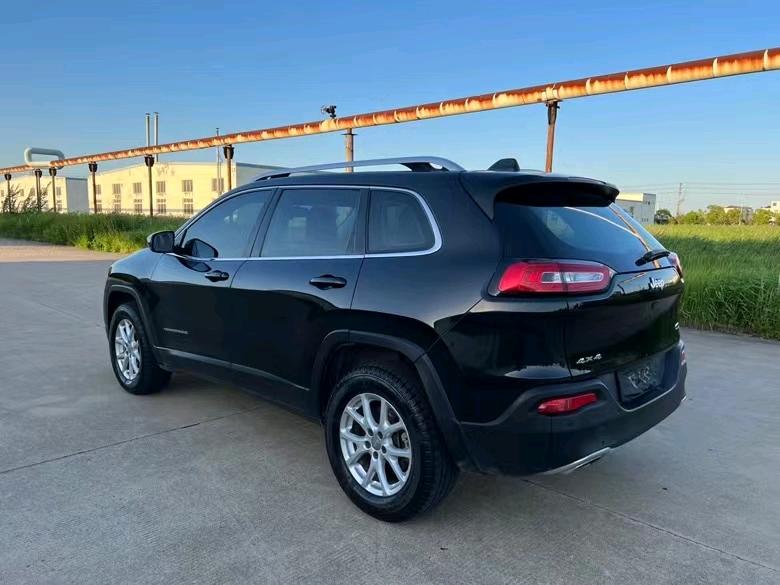 鹽城16年Jeep自由光9
