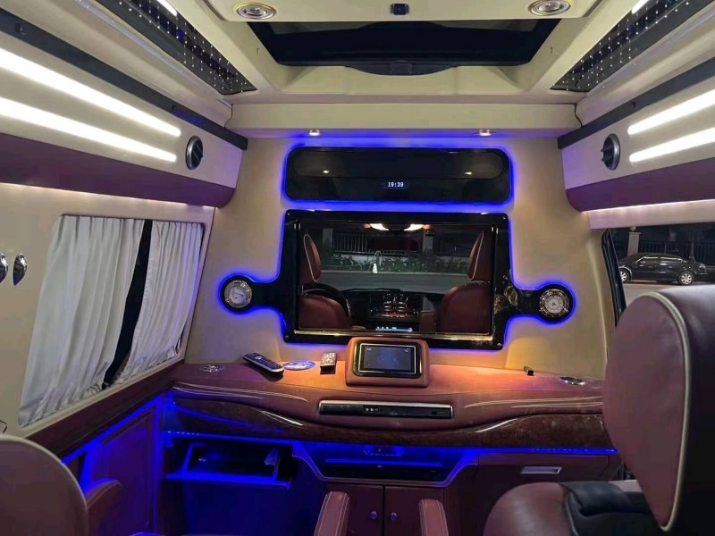 潍坊15年奔驰威霆5