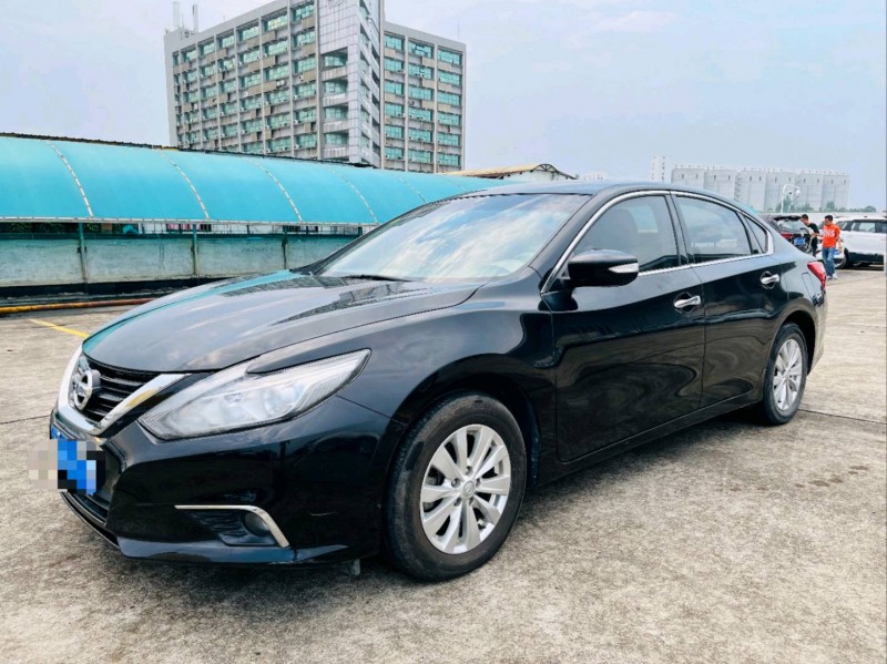 东莞19年日产天籁7