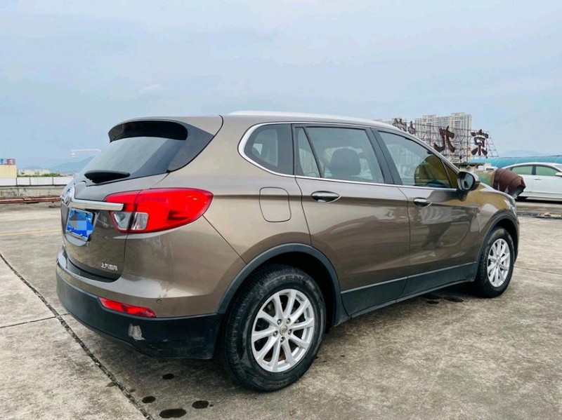 东莞16年别克昂科威6