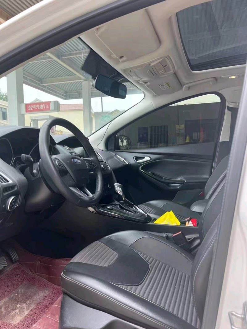 北京16年福特福克斯2