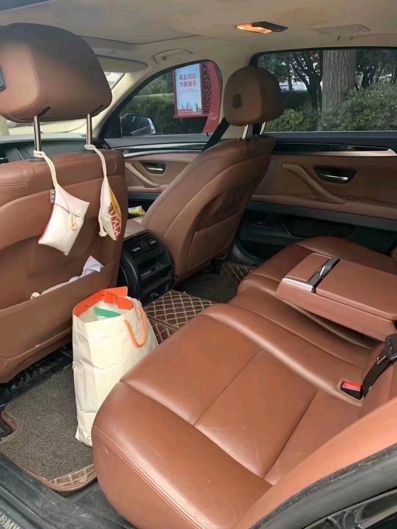 北京16年宝马5系5