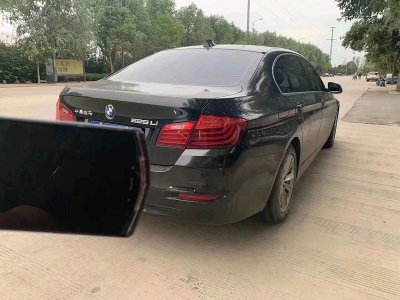 北京16年宝马5系8