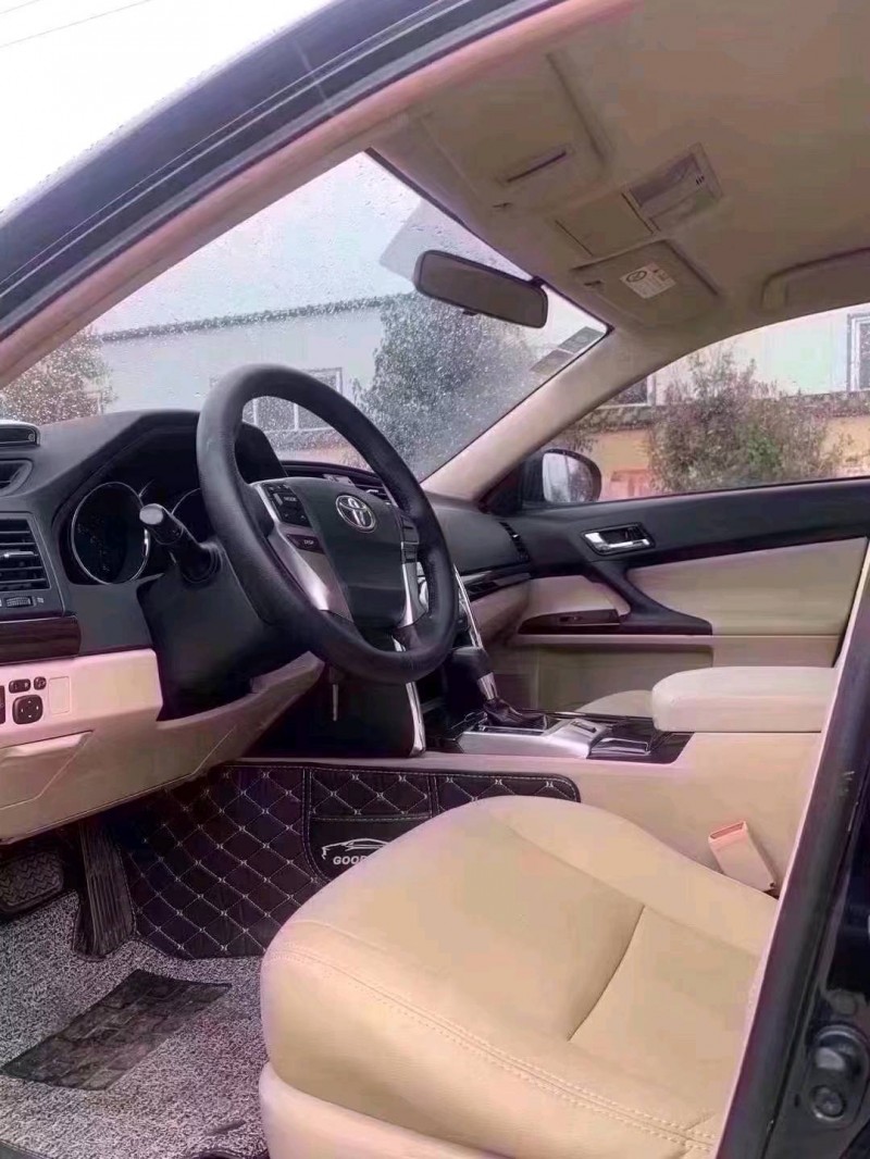 北京12年丰田锐志4