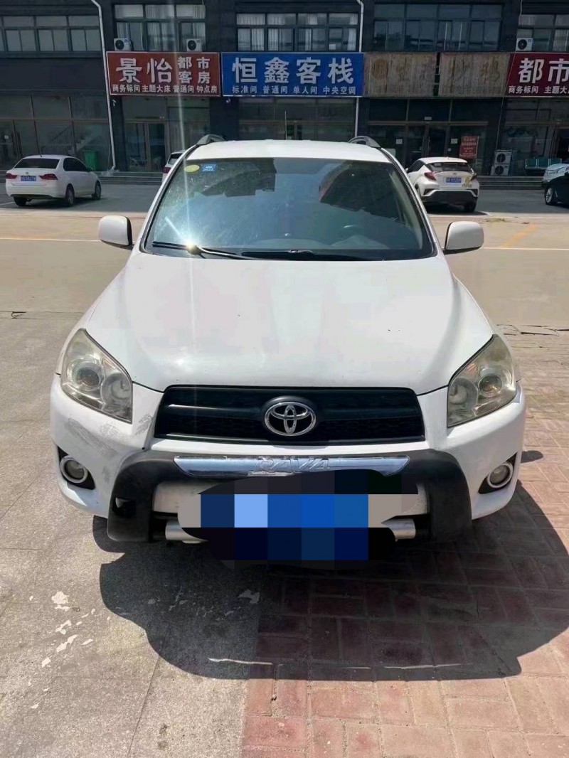 北京13年丰田RAV41