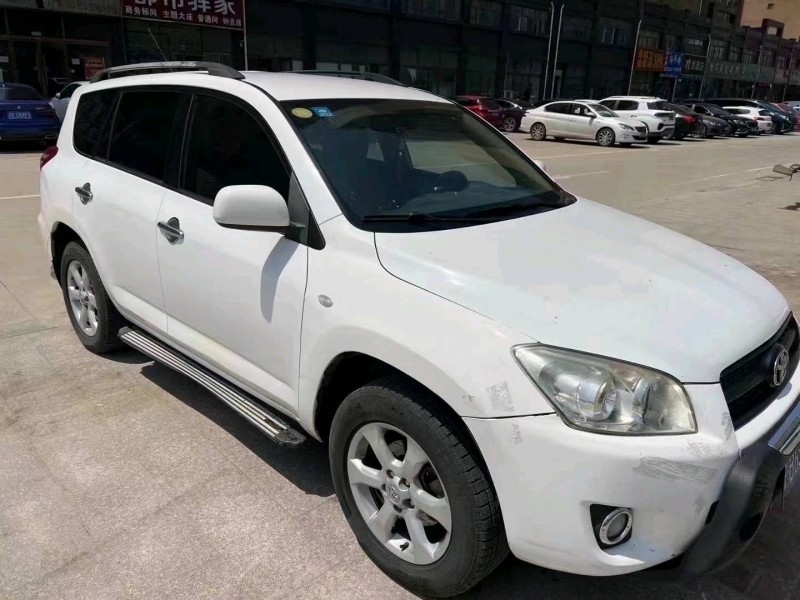北京13年丰田RAV43