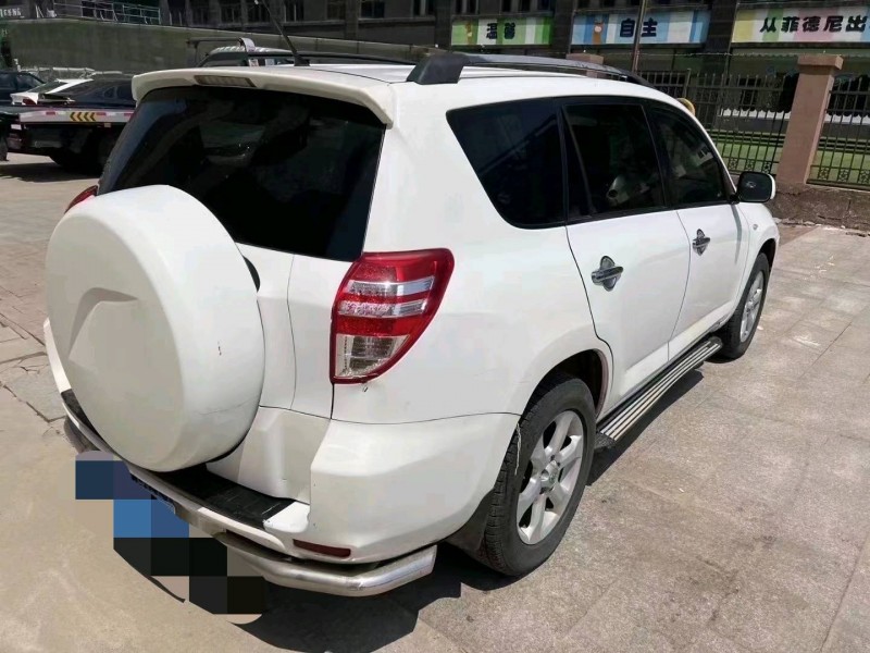 北京13年丰田RAV47