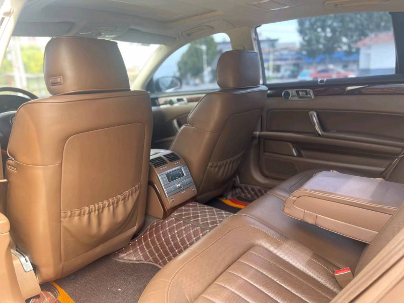 济宁11年大众辉腾4