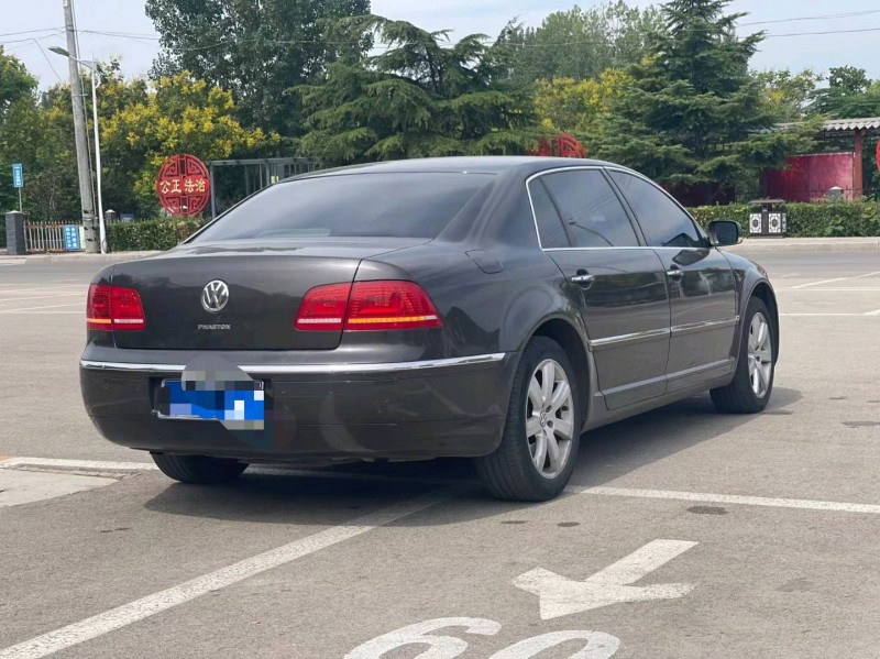 济宁11年大众辉腾2