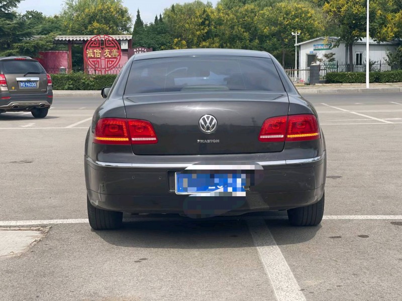 济宁11年大众辉腾1