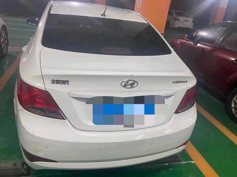 北京17年现代瑞纳3