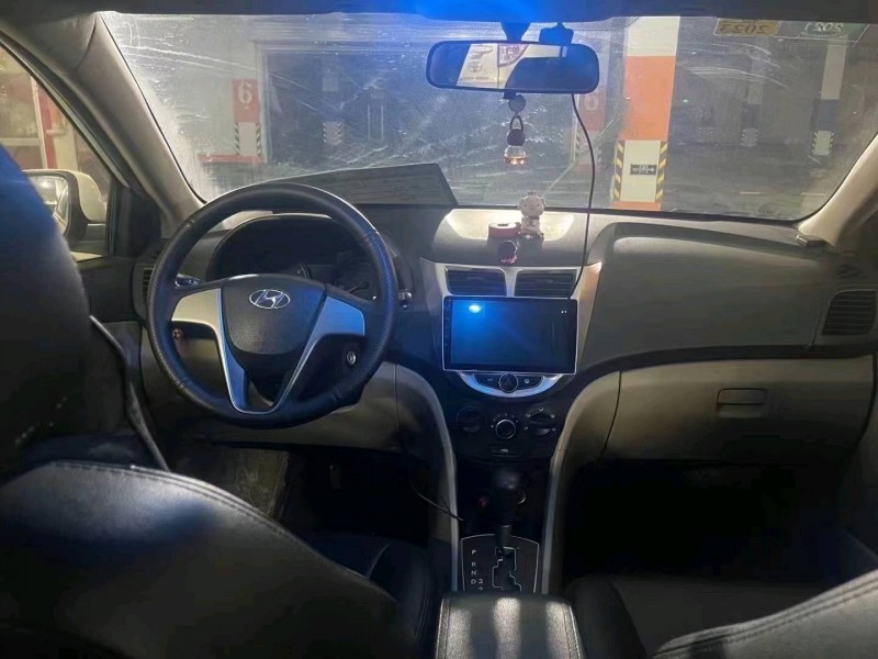 北京17年现代瑞纳9