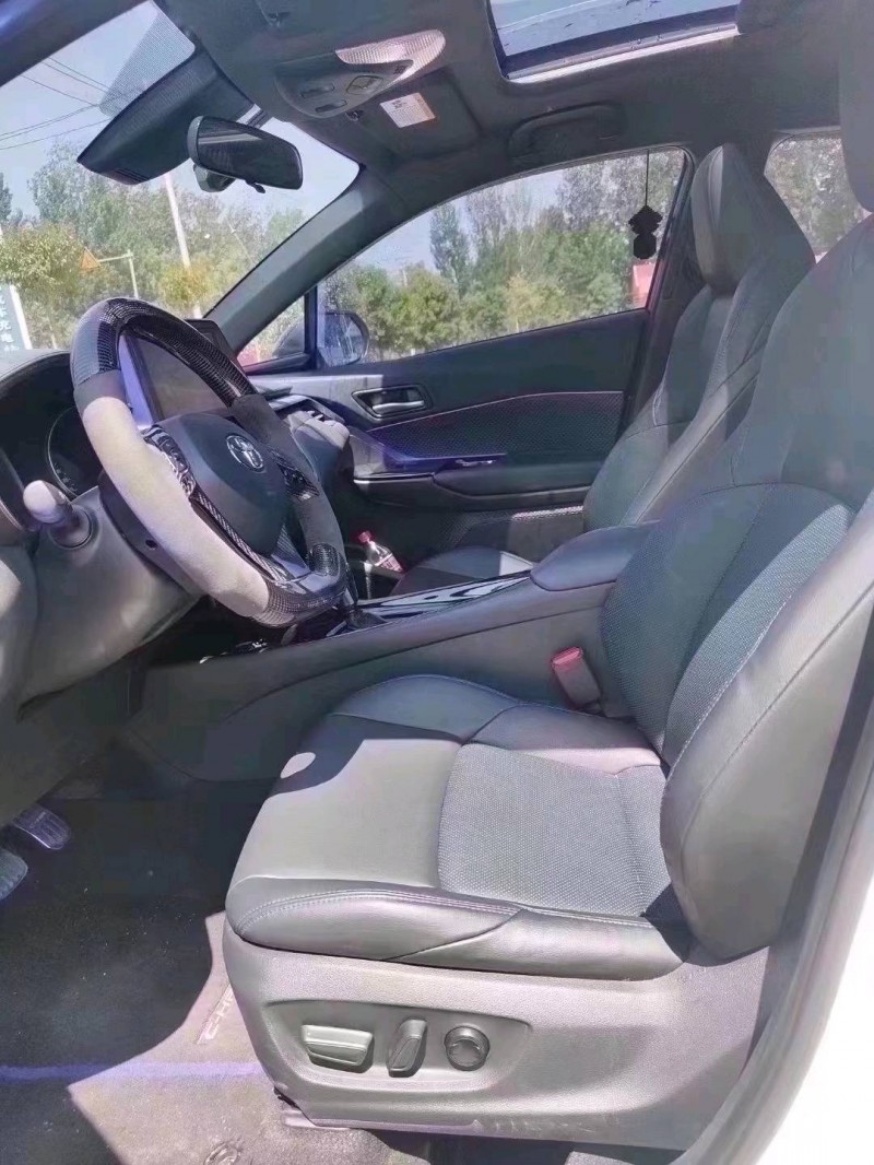 北京21年丰田CHR8