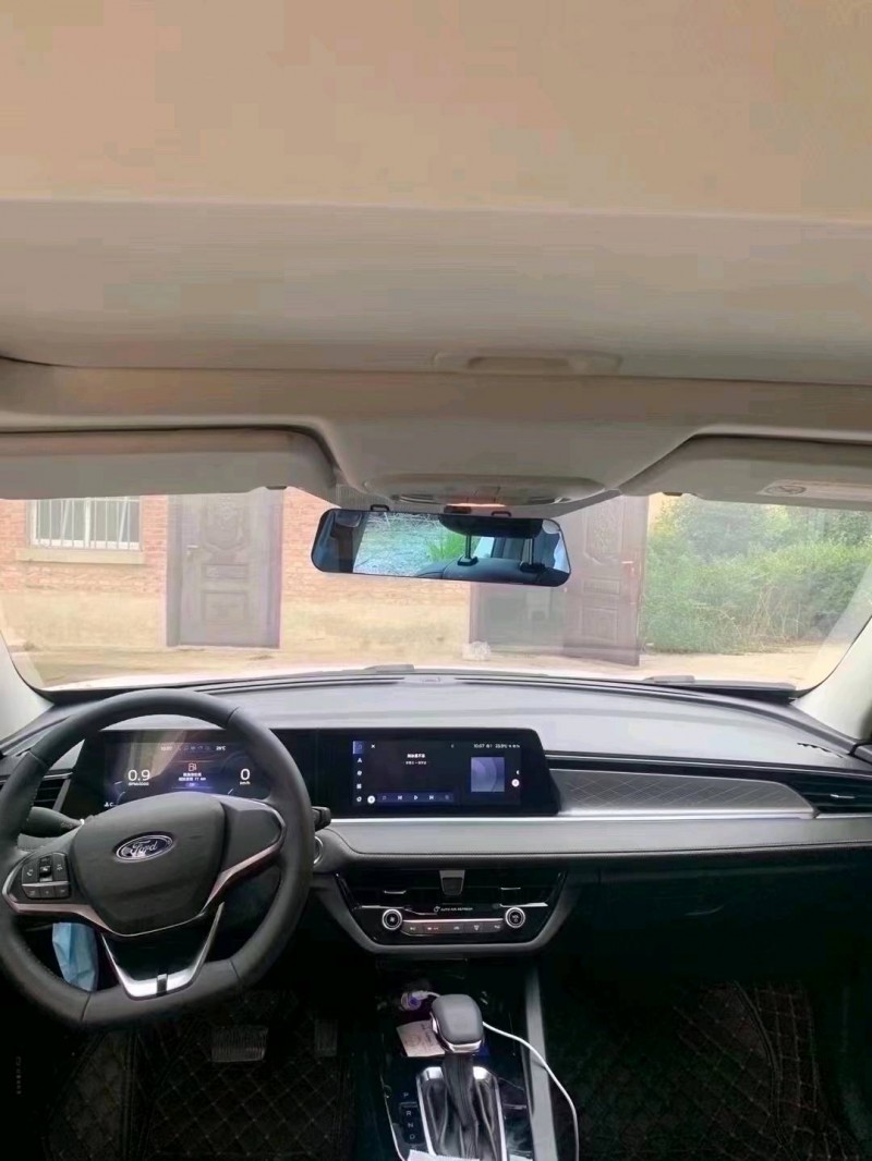 北京22年福特福睿斯4