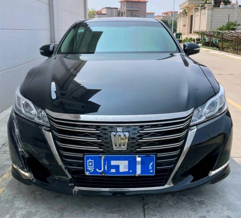 广州18年丰田皇冠5