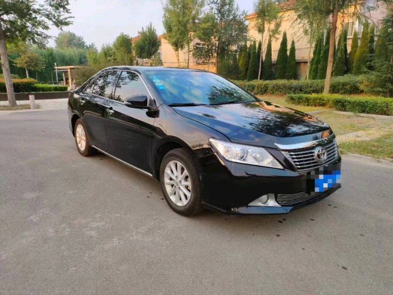 北京14年丰田凯美瑞8