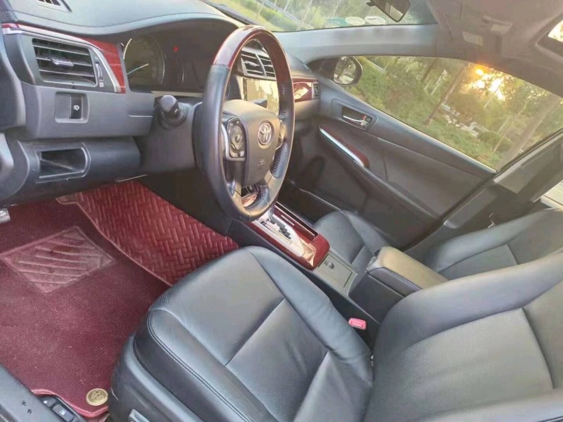 北京14年丰田凯美瑞4