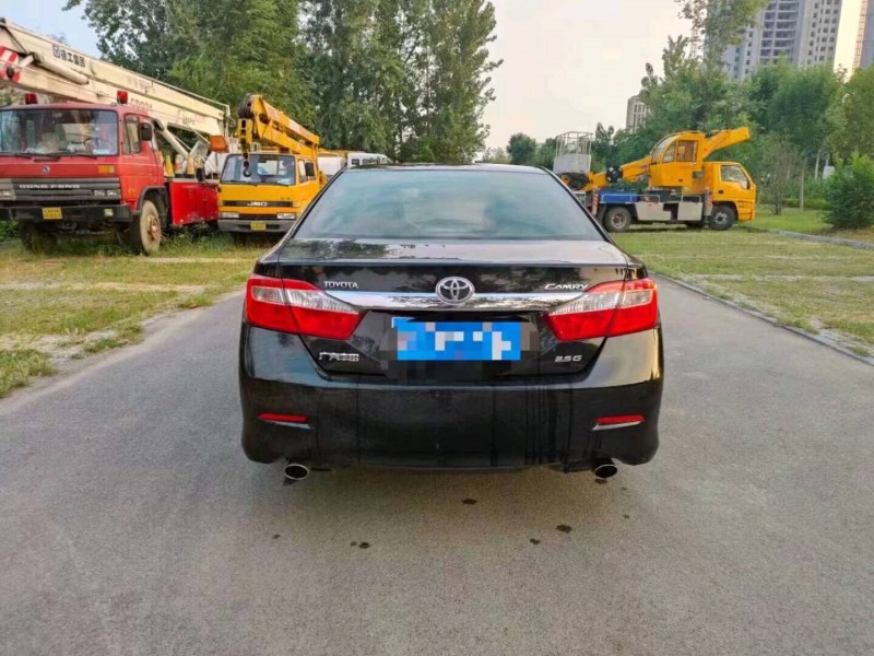 北京14年丰田凯美瑞1