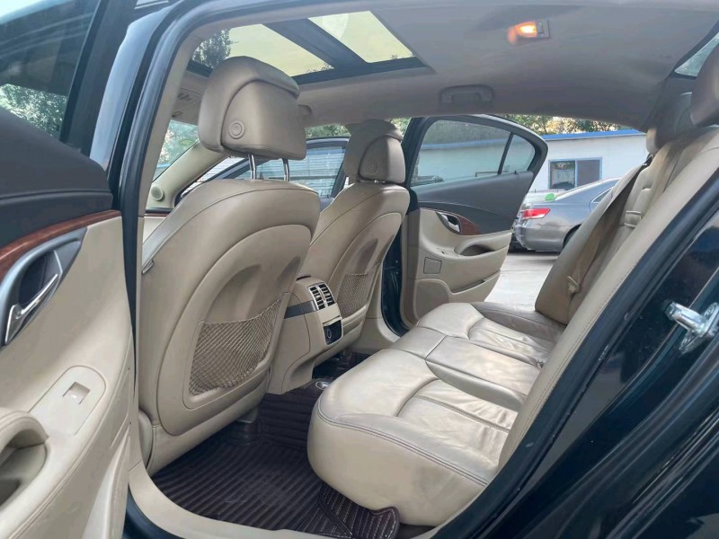 徐州12年别克君越6