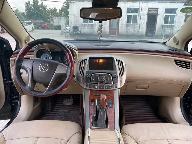 徐州12年别克君越5