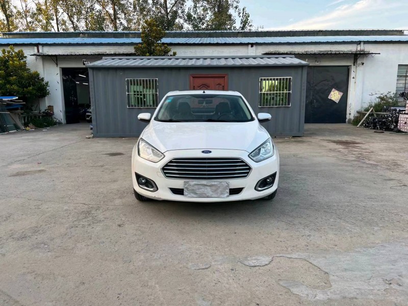 徐州15年福特福睿斯1