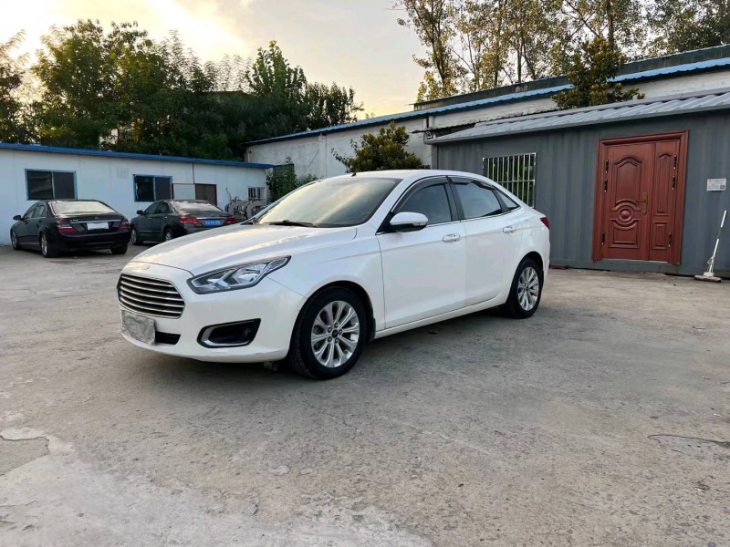 徐州15年福特福睿斯3