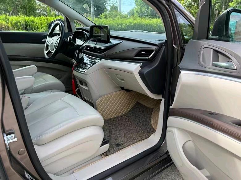 盐城21年别克GL84