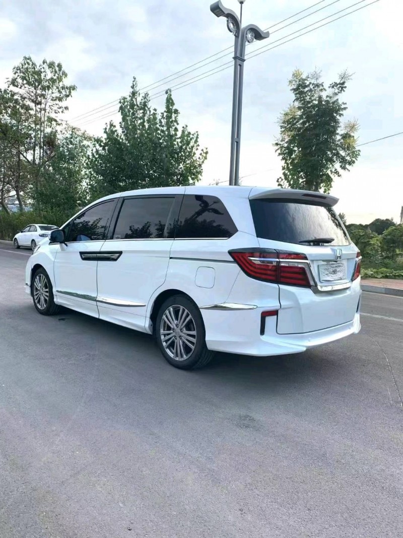 东营16年本田艾力绅4