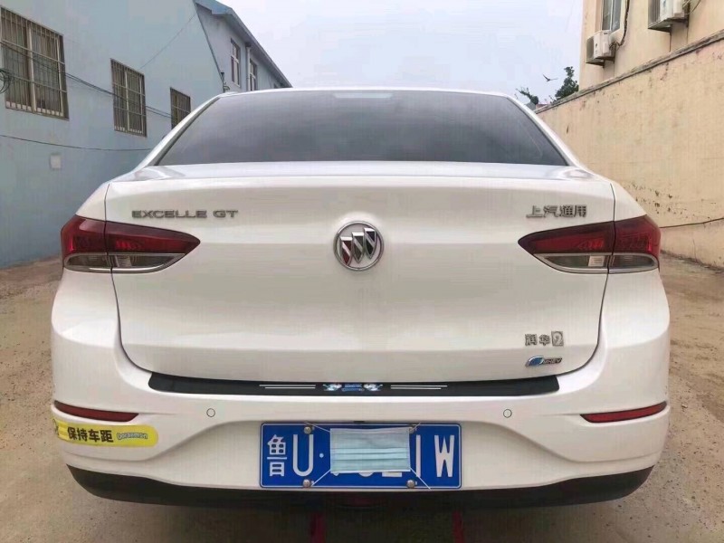 青岛21年别克英朗9