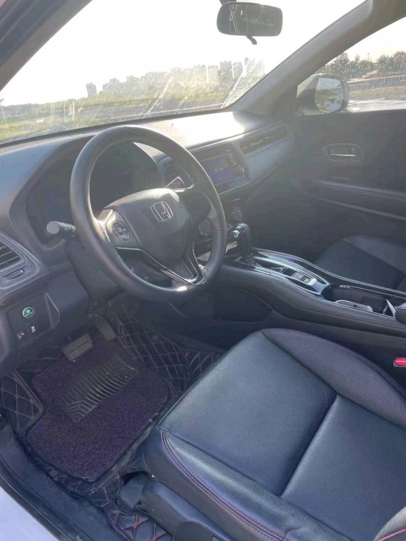 青岛16年本田缤智4