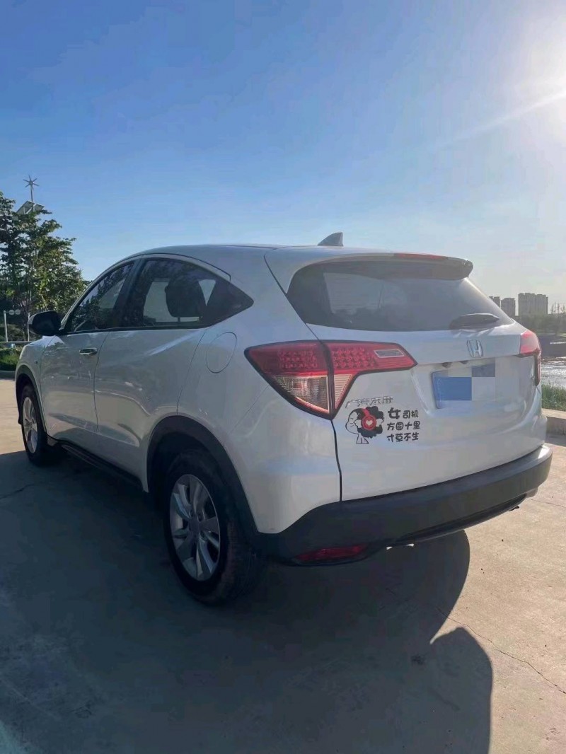 青岛16年本田缤智7