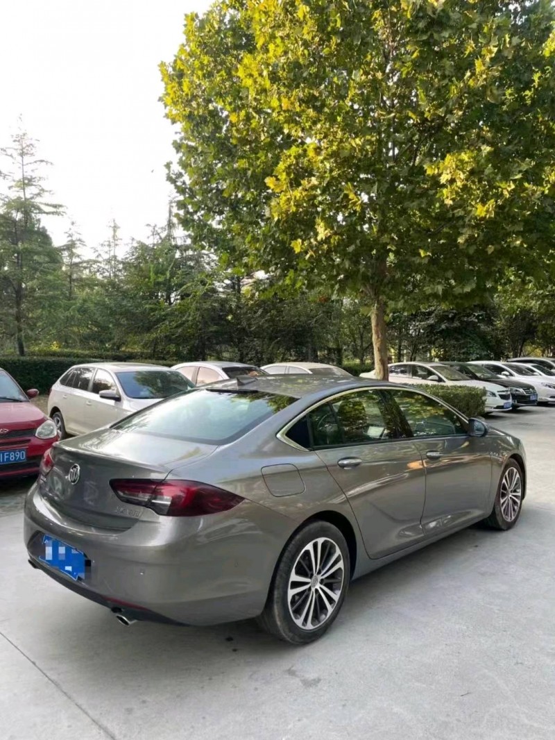 枣庄18年别克君威3