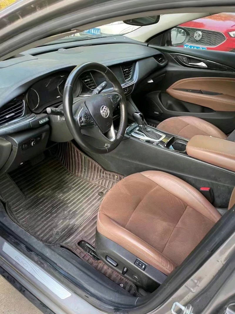 枣庄18年别克君威5