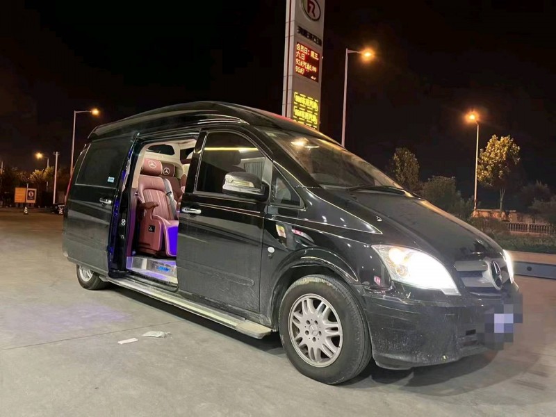 枣庄15年奔驰威霆3