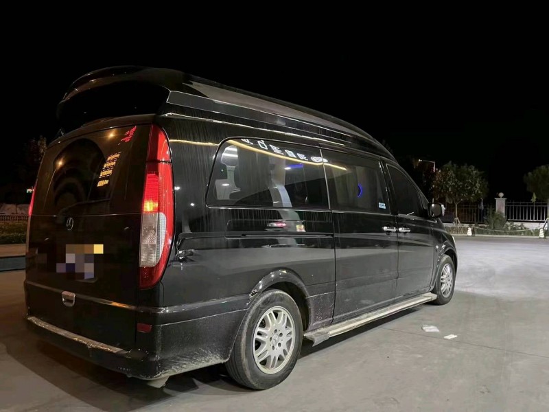 枣庄15年奔驰威霆4