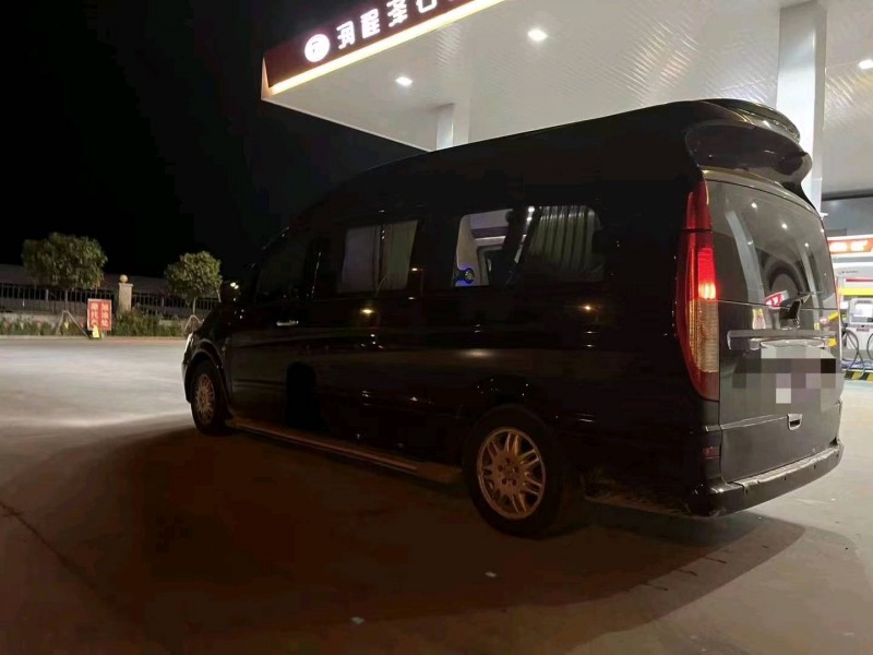 枣庄15年奔驰威霆7