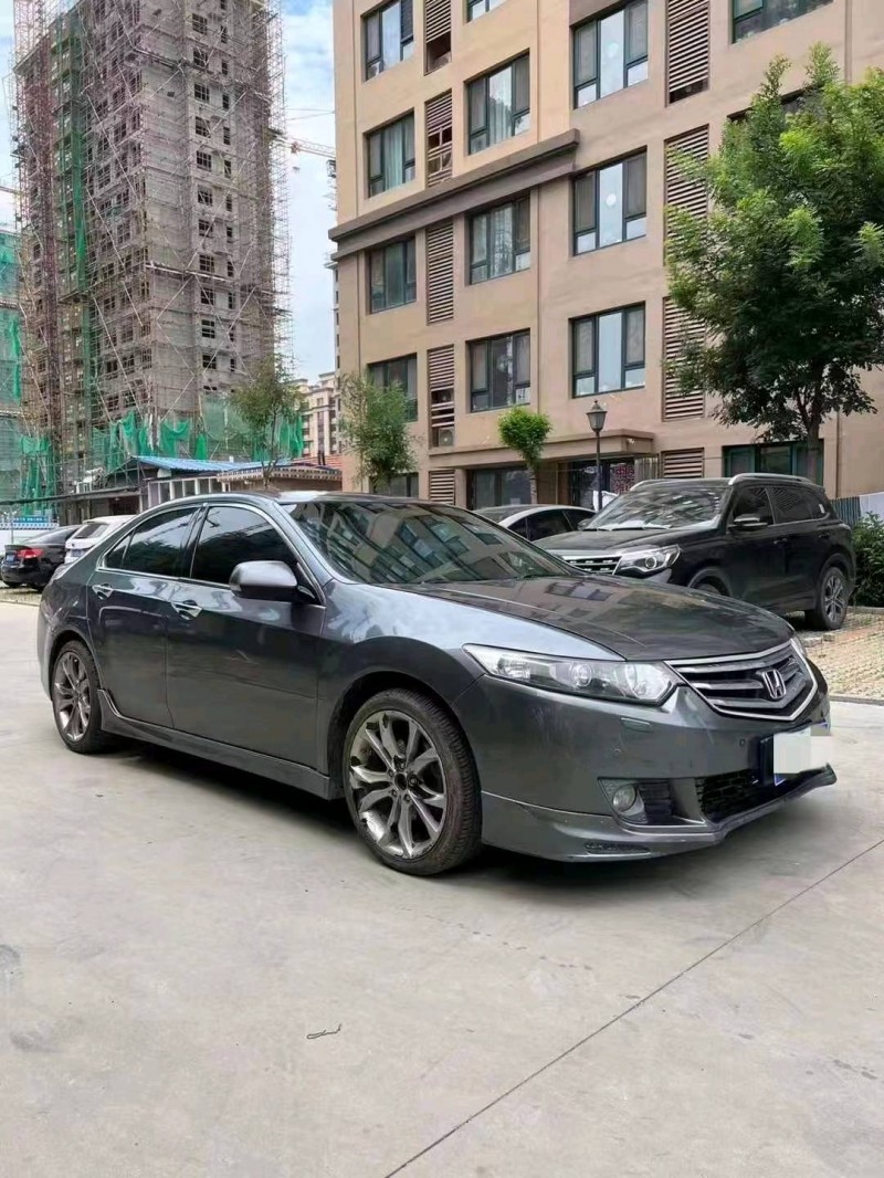 青岛10年本田思铂睿2