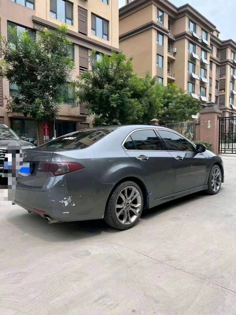 青岛10年本田思铂睿7