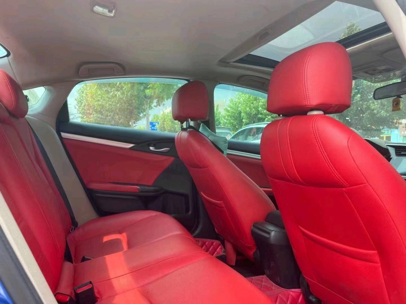 青岛19年本田思域5