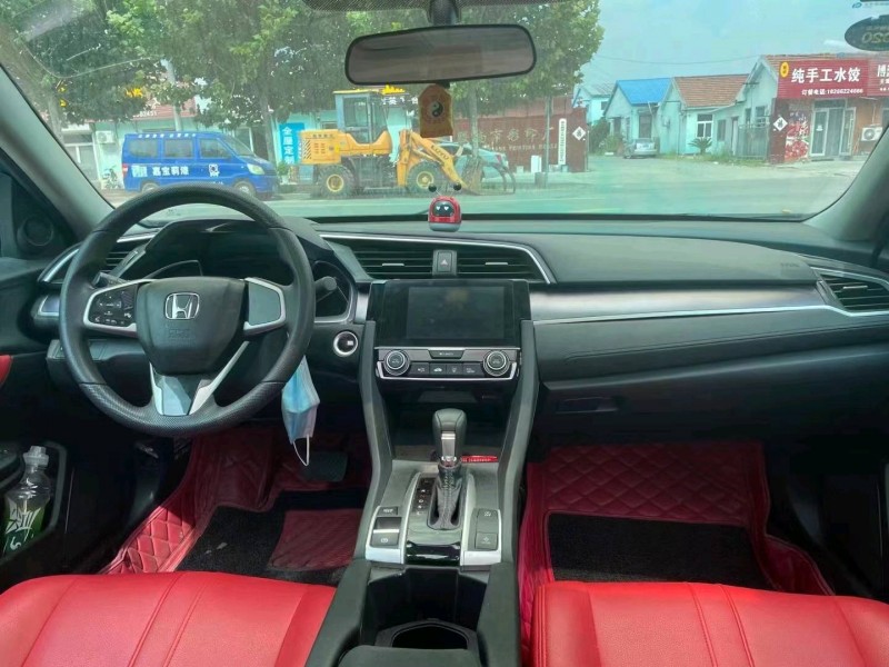 青岛19年本田思域6