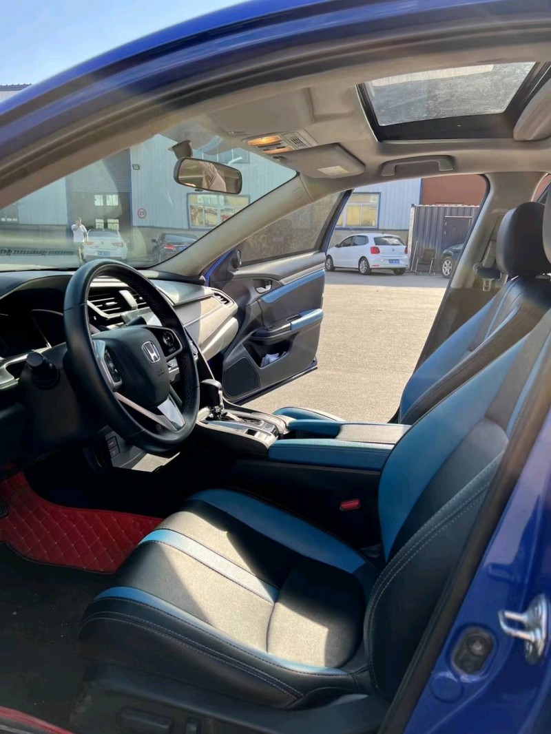 沈阳17年本田思域1