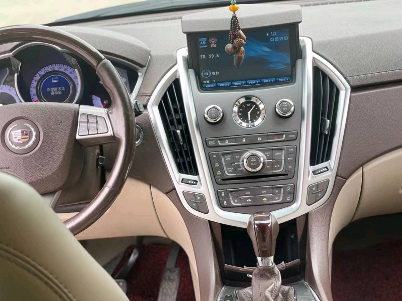 北京12年凯迪拉克SRX8