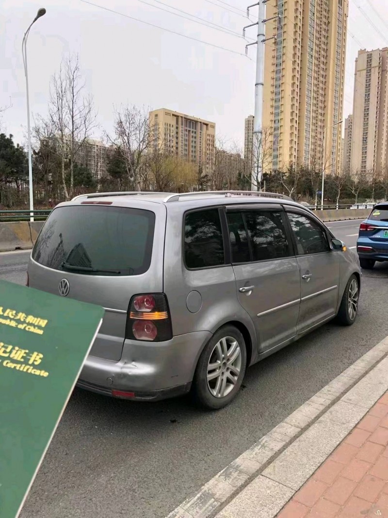 青岛10年大众途安8