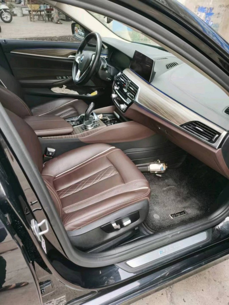 成都18年宝马5系5