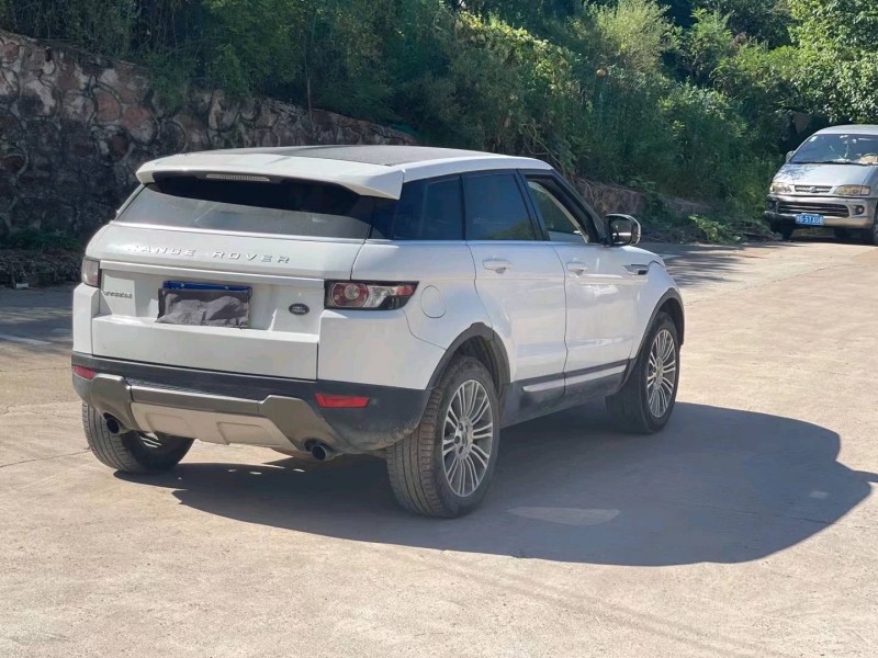 北京13年路虎极光8