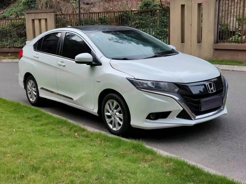 重庆16年本田竞瑞8