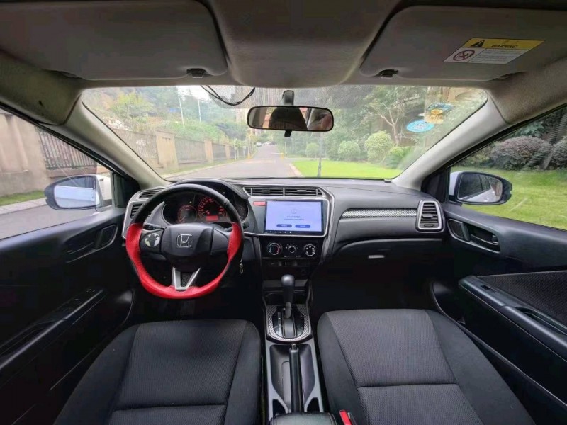 重庆16年本田竞瑞2