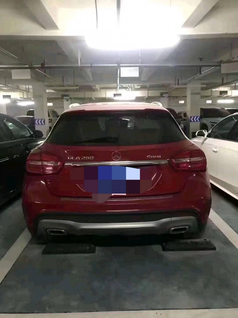 重庆15年奔驰GLA2